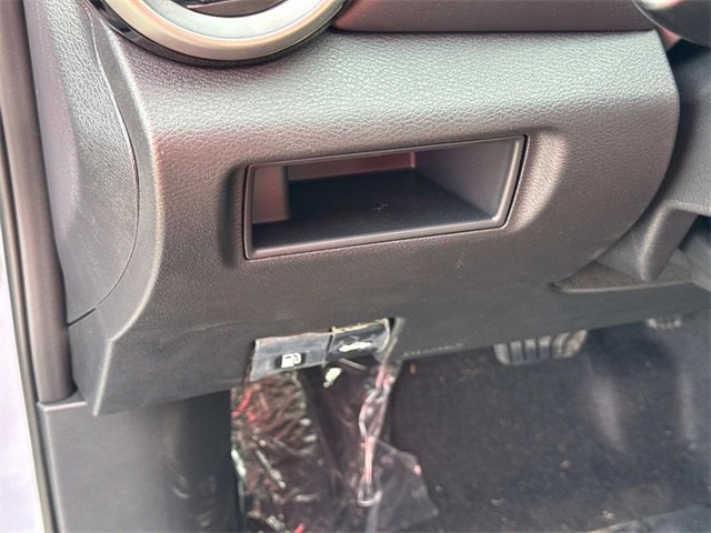 New 2025 Nissan Versa SR w/ Trunk Package image 23