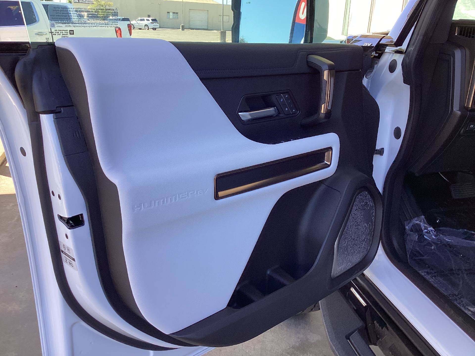 New 2025 GMC Hummer EV 2X AWD/4WD image 9