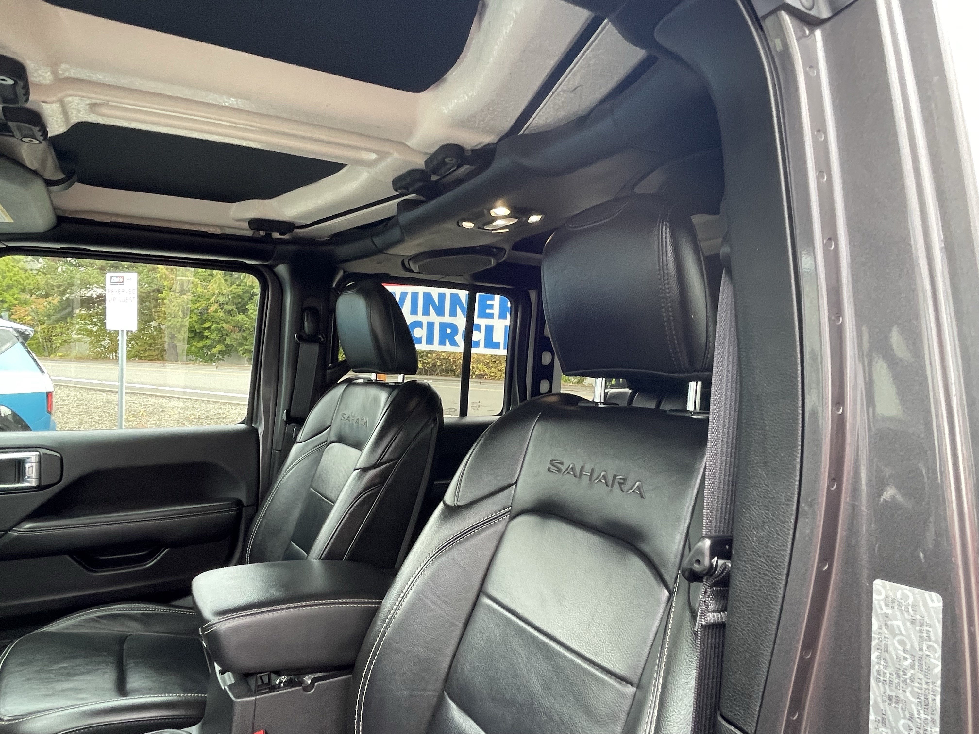 Used 2022 Jeep Wrangler Unlimited Sahara w/ LED Lighting Group AWD/4WD image 20