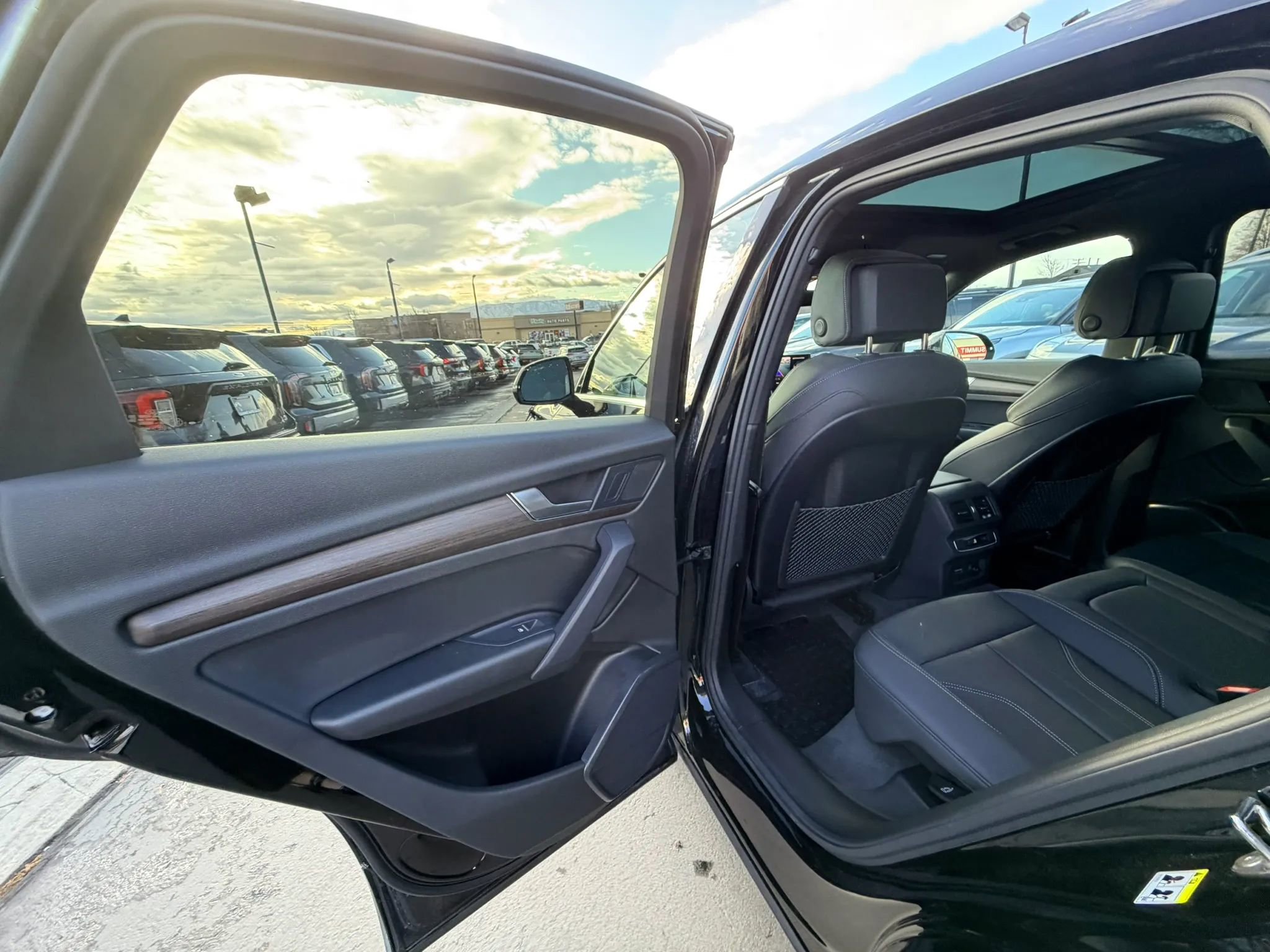 Used 2024 Audi Q5 2.0T Premium w/ Convenience Package image 23