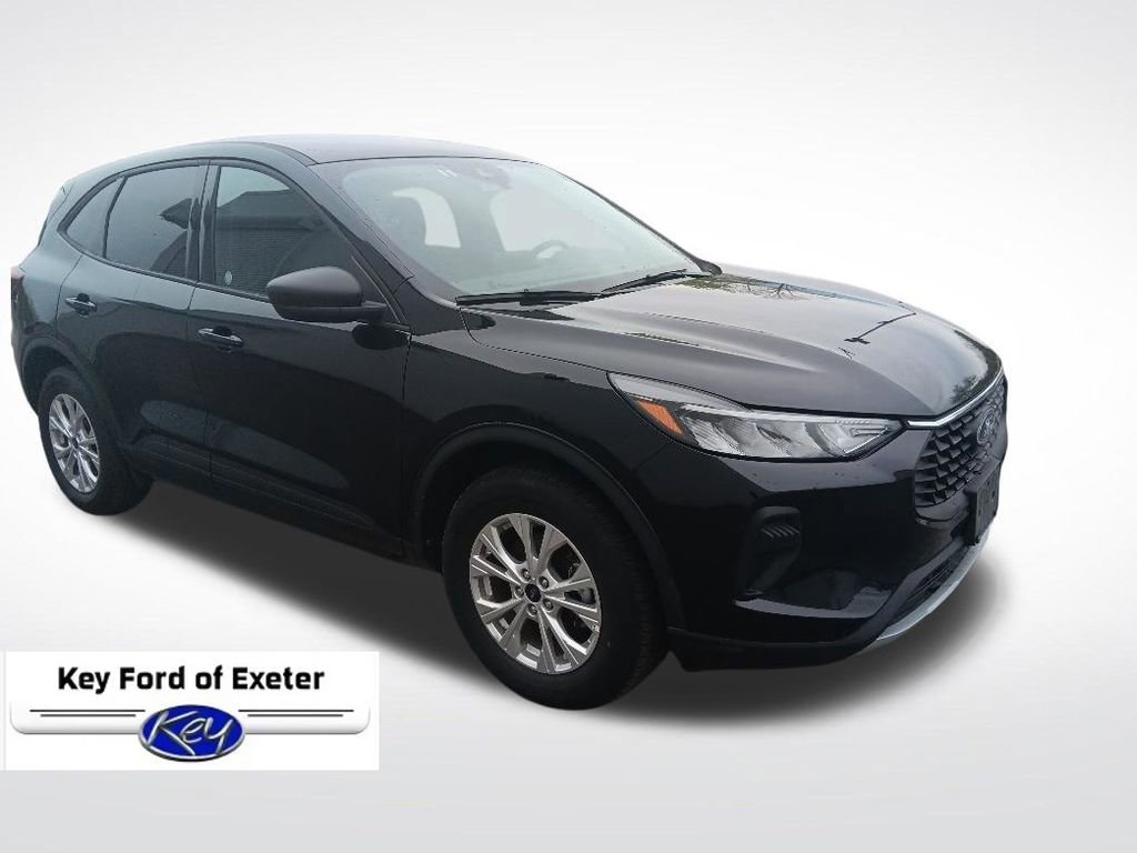 Used 2025 Ford Escape Active AWD/4WD image 1