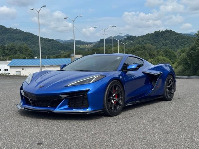 Used 2023 Chevrolet Corvette Z06 w/ Battery Protection Package RWD image 3