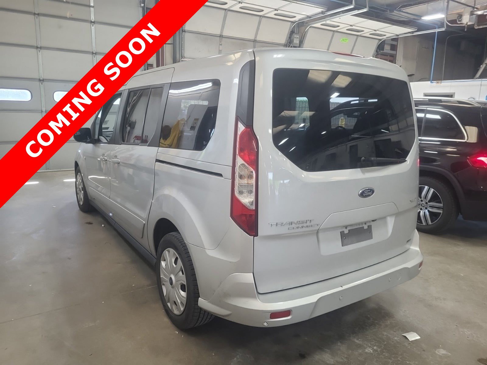 Used 2022 Ford Transit Connect XLT FWD image 3