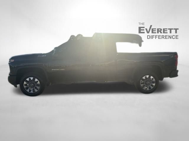 Used 2025 Chevrolet Silverado 2500 Custom w/ Custom Convenience Package image 4
