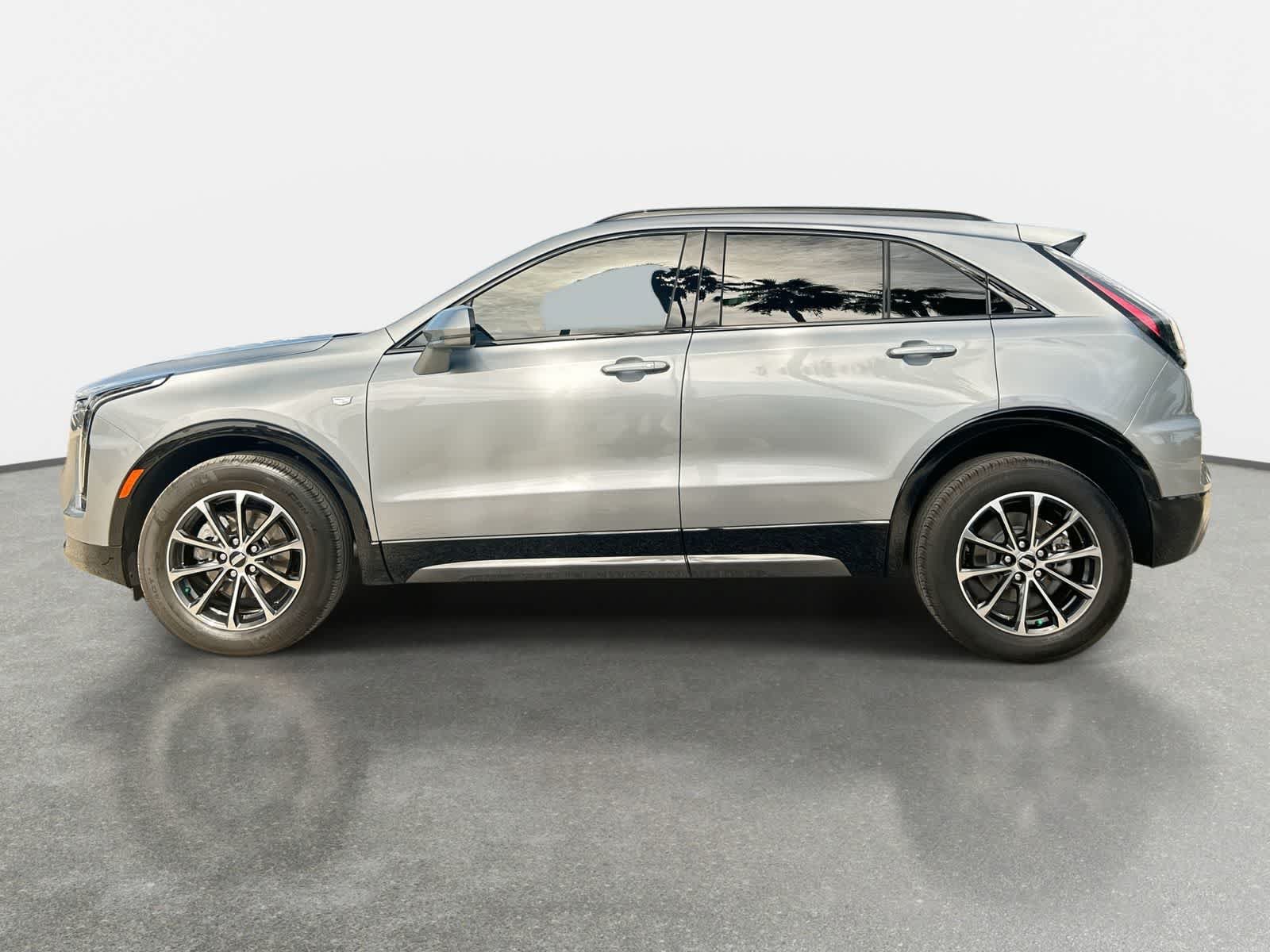 Used 2024 Cadillac XT4 Sport FWD image 4