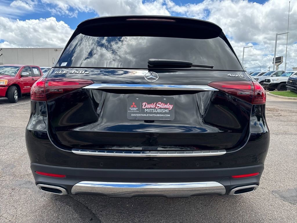 Used 2025 Mercedes-Benz GLE 450e 4MATIC w/ Driver Assistance Package image 5