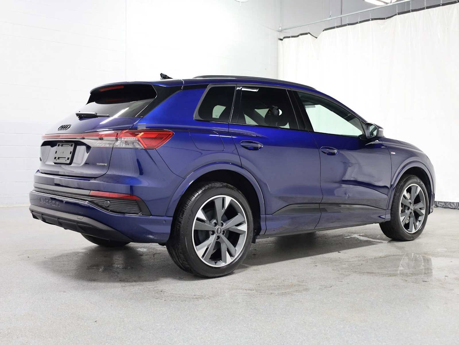 Certified 2023 Audi Q4 e-tron Premium Plus AWD/4WD image 9