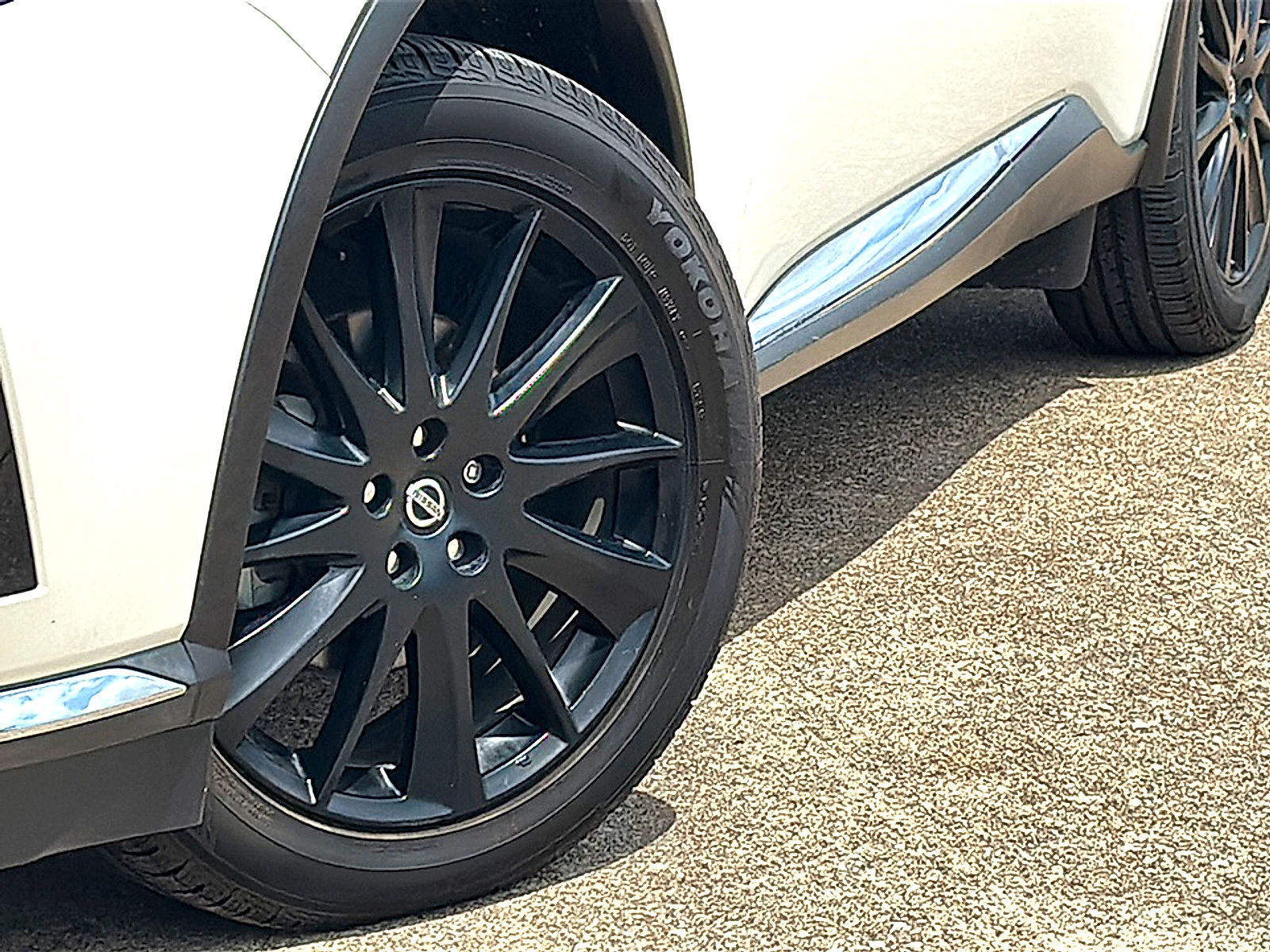 Used 2019 Nissan Murano Platinum w/ Cargo Package FWD image 3