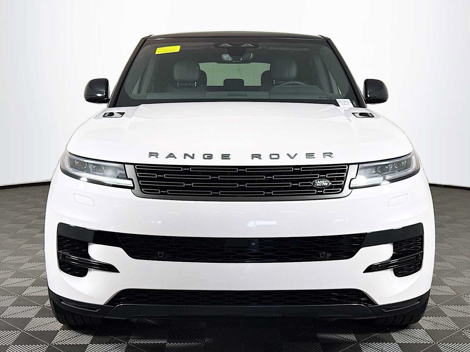New 2026 Land Rover Range Rover Sport SE AWD/4WD image 2