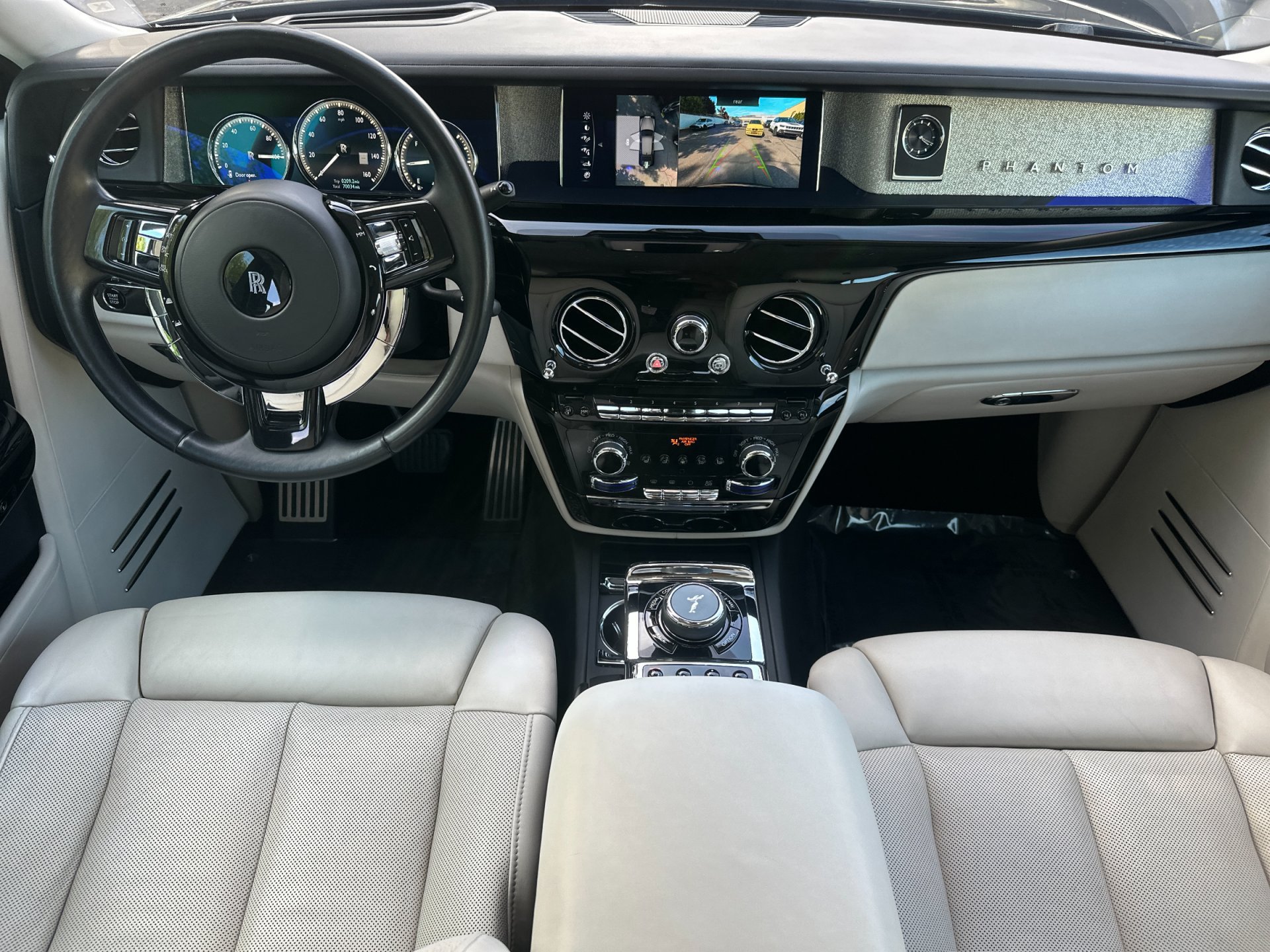 Certified 2018 Rolls-Royce Phantom Extended Wheelbase RWD image 5