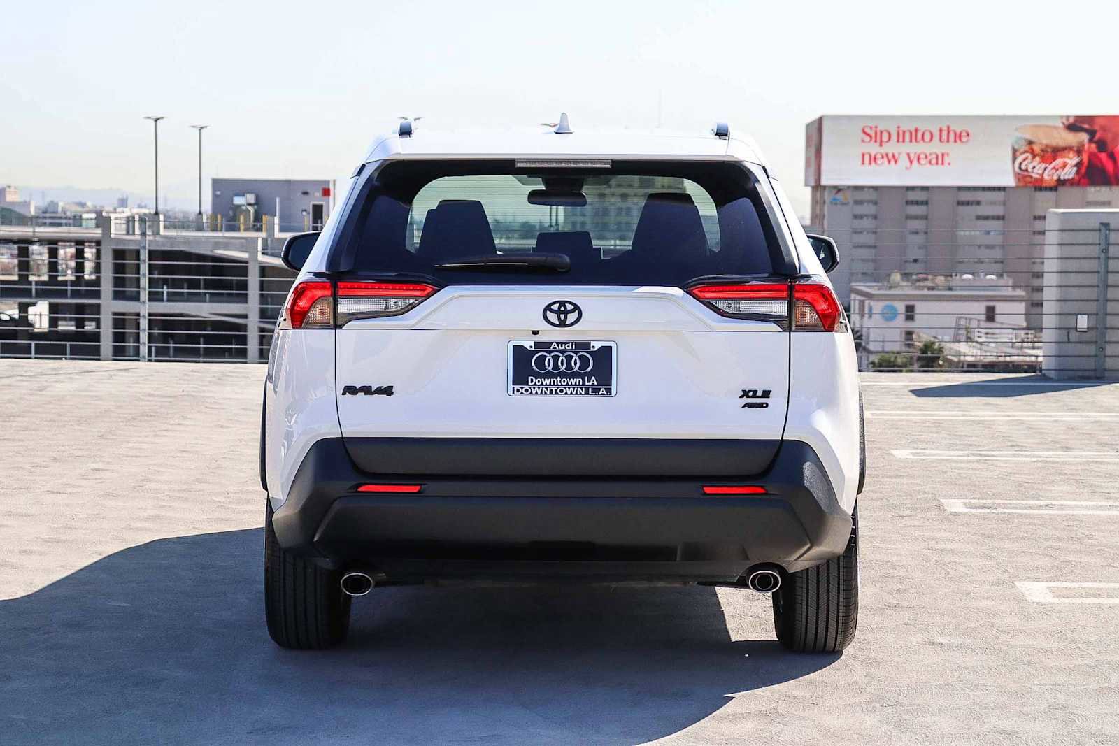 Used 2022 Toyota RAV4 XLE image 5
