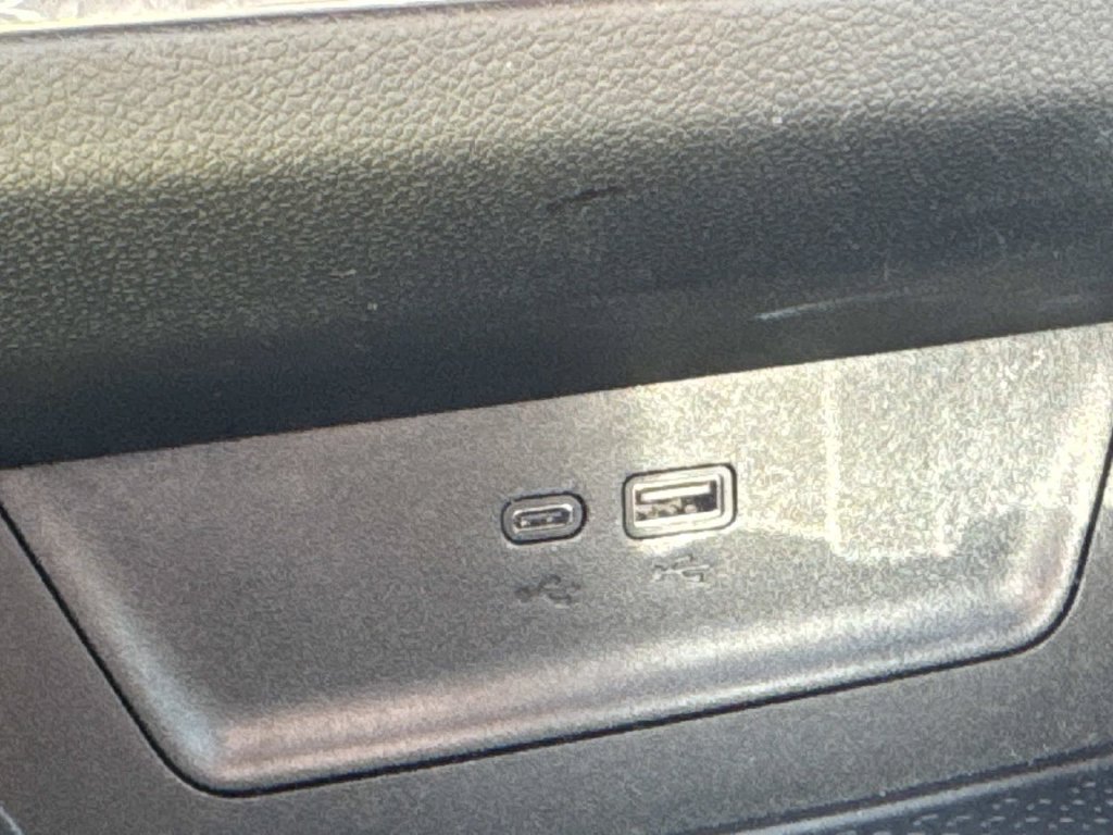 Used 2025 Chevrolet Equinox LT AWD/4WD image 25