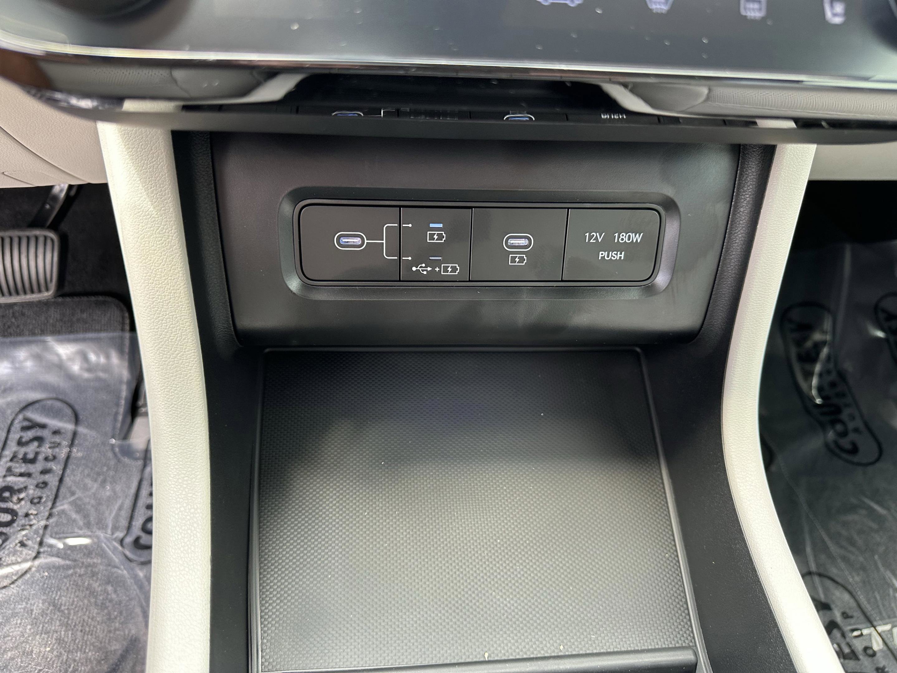 New 2026 Hyundai Tucson Limited FWD image 34