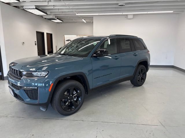 New 2026 Jeep Grand Cherokee Limited AWD/4WD image 3
