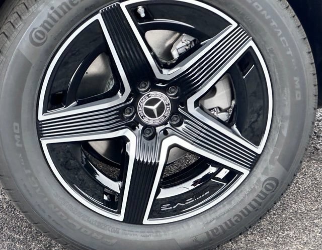 New 2026 Mercedes-Benz GLC 300 4MATIC image 9