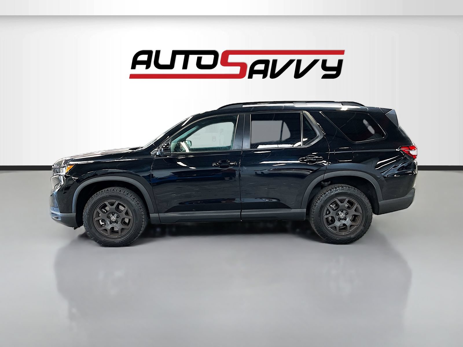 Used 2025 Honda Pilot TrailSport image 4