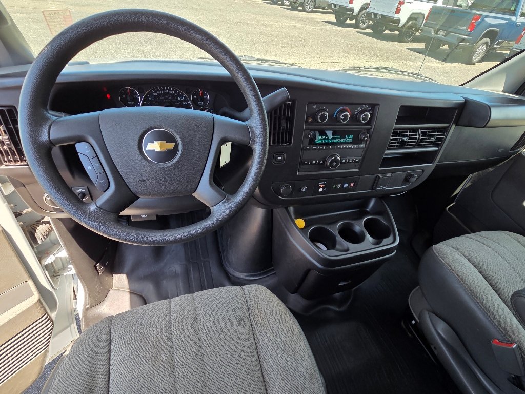 Used 2022 Chevrolet Express 3500 LS RWD image 12
