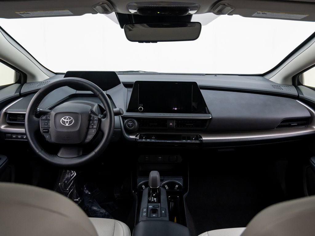 Used 2024 Toyota Prius XLE image 9