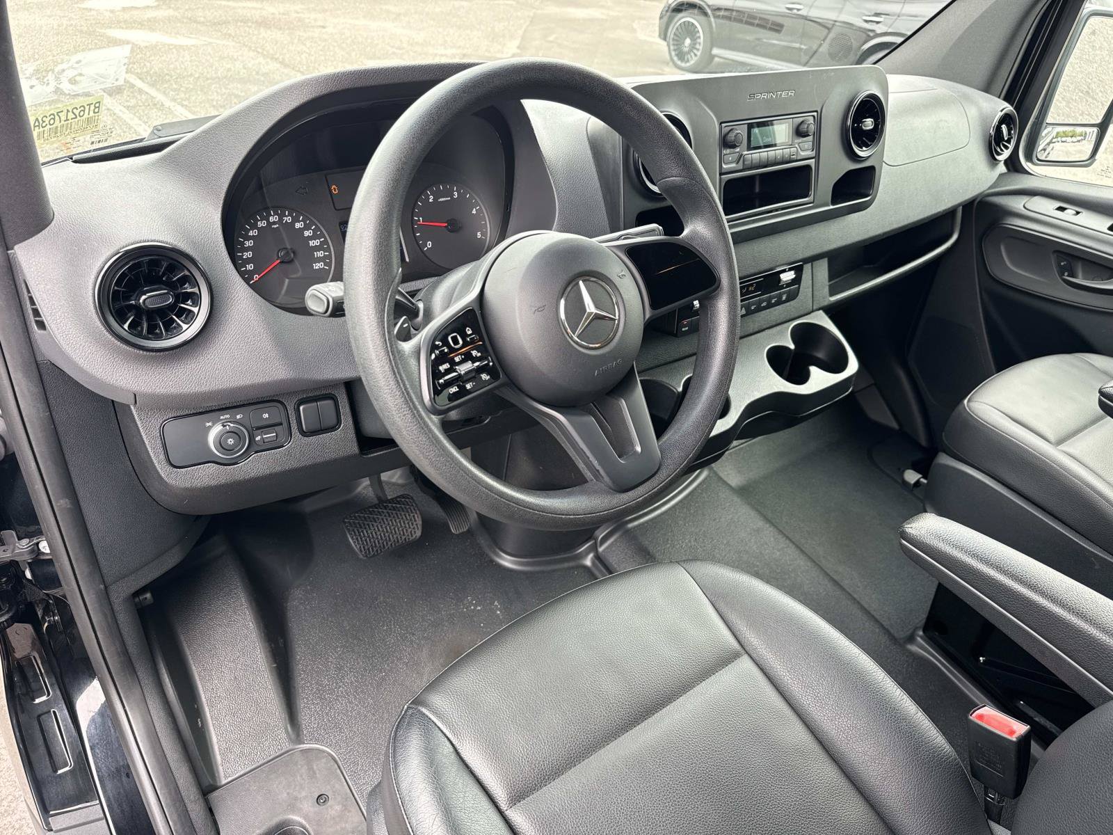 Used 2020 Mercedes-Benz Sprinter 2500 image 21