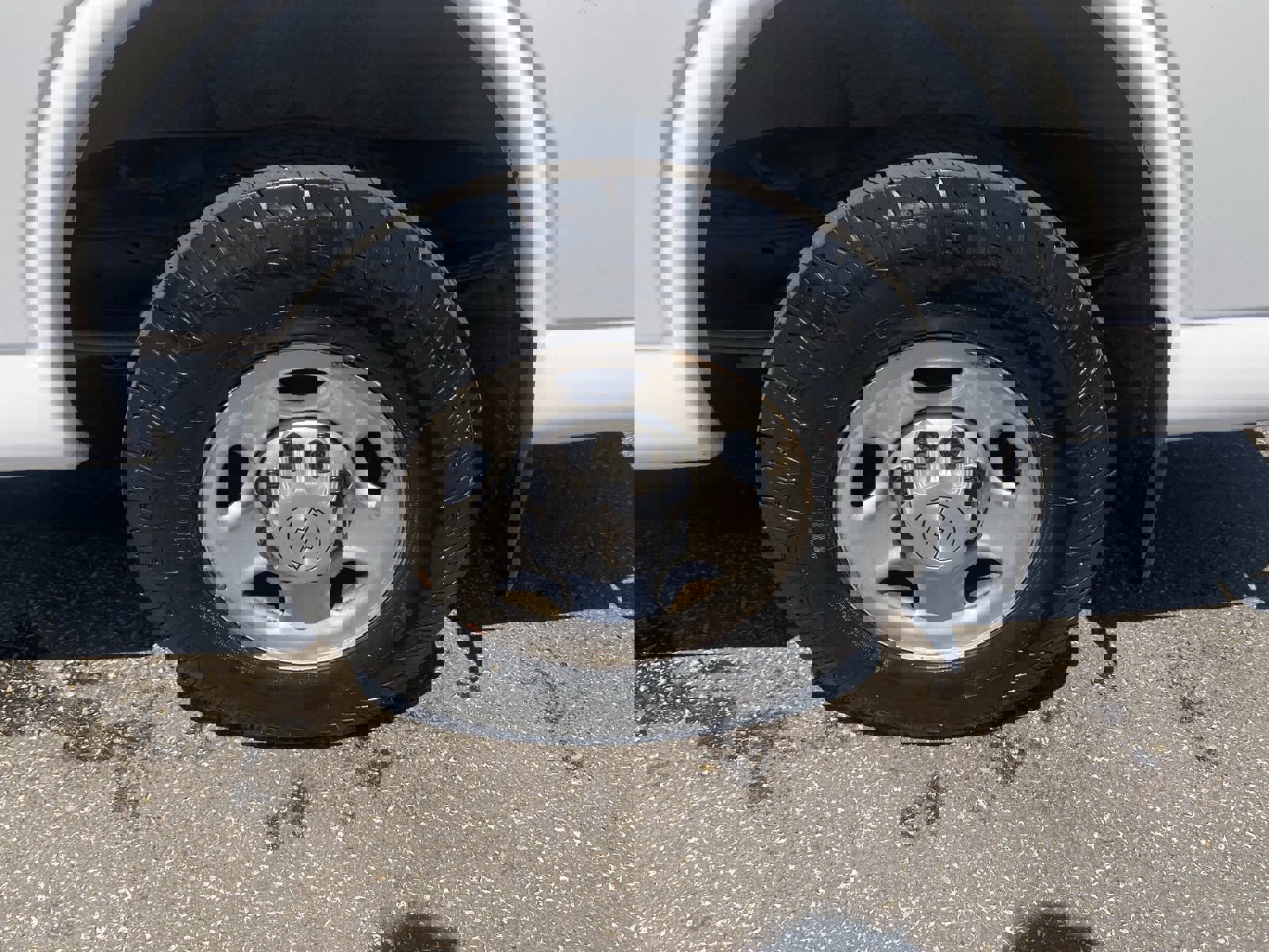 Used 2018 Chevrolet Express 2500 w/ Driver Convenience Package image 90