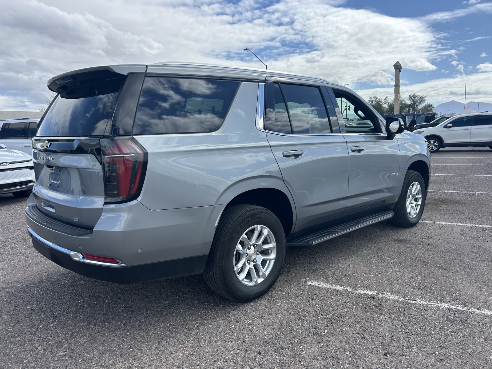 Used 2025 Chevrolet Tahoe LT AWD/4WD image 5