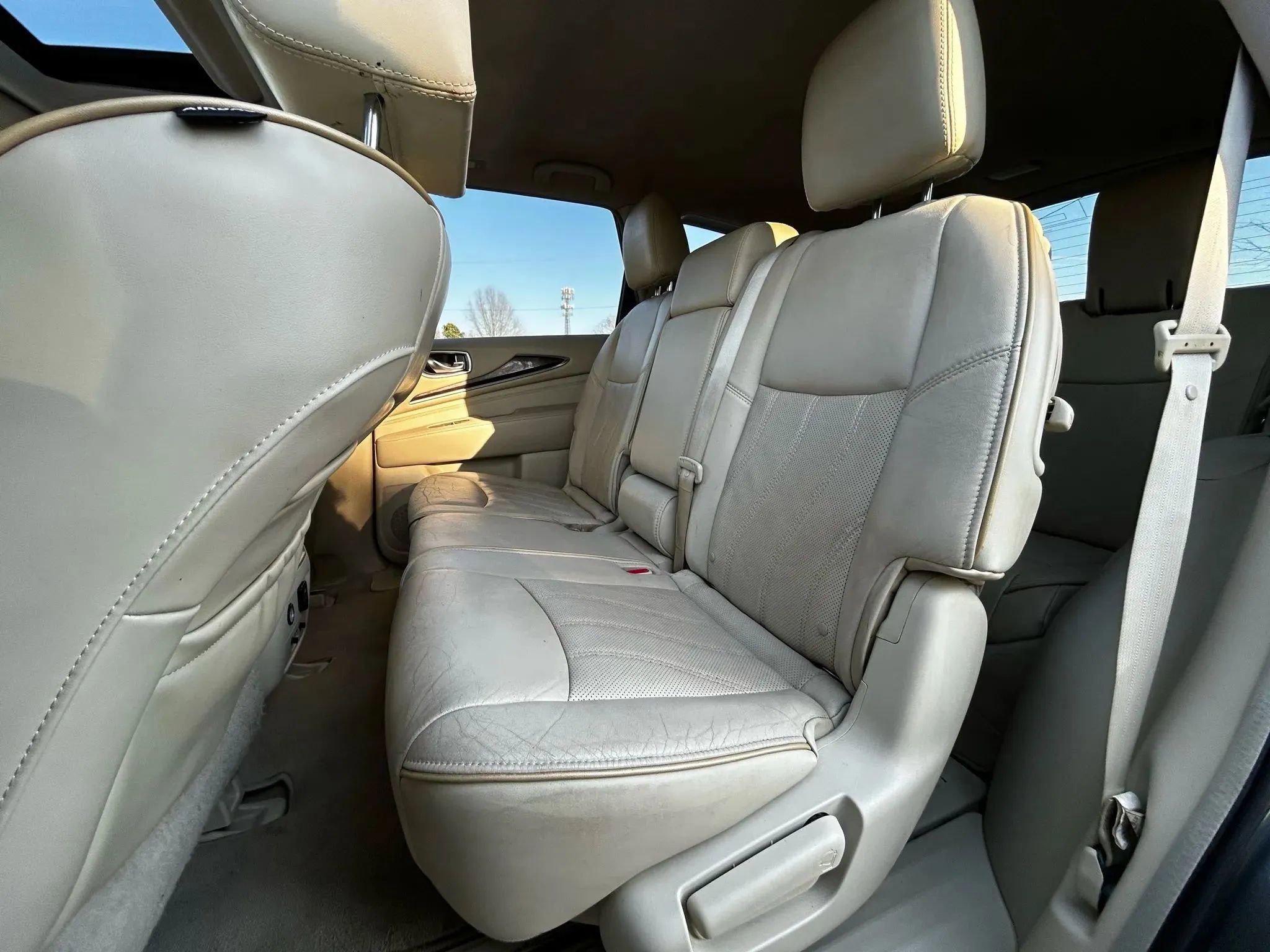 Used 2013 INFINITI JX35 FWD w/ Premium Pkg image 32