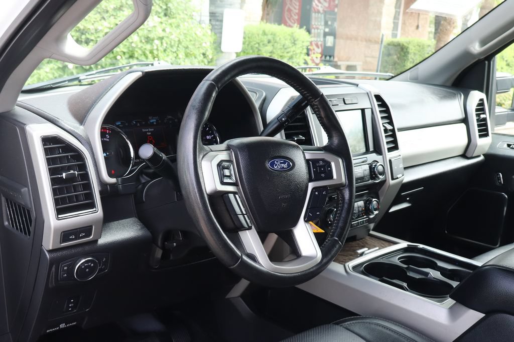 Used 2018 Ford F250 Lariat w/ Lariat Value Package AWD/4WD image 25