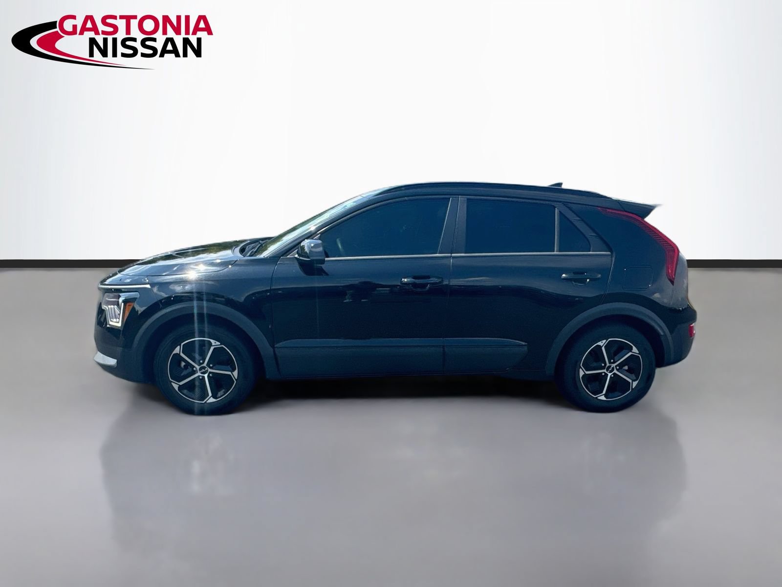 Used 2023 Kia Niro LX FWD image 5