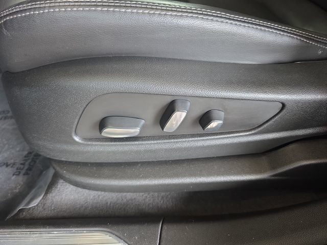 Certified 2024 Cadillac XT5 Sportv w/ LPO, Floor Liner Package AWD/4WD image 29