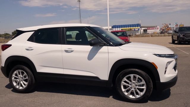 Used 2026 Chevrolet TrailBlazer LS AWD/4WD image 3