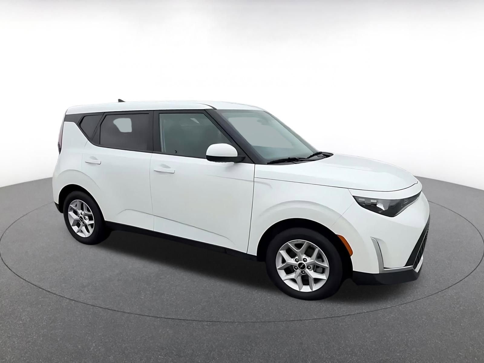 Used 2025 Kia Soul LX w/ LX Technology Package video 2