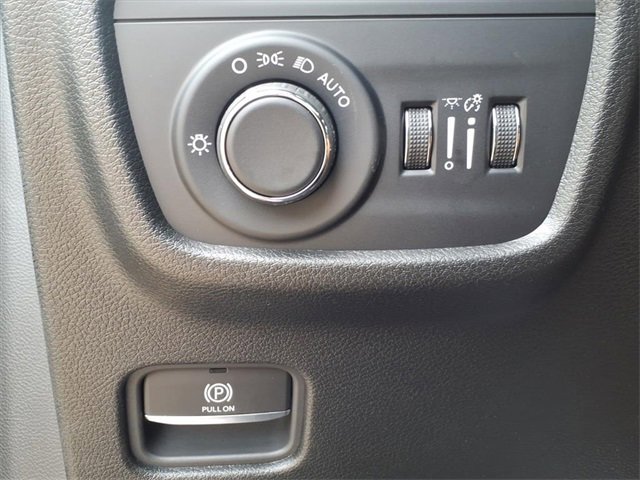 New 2025 Jeep Grand Cherokee L Altitude image 23