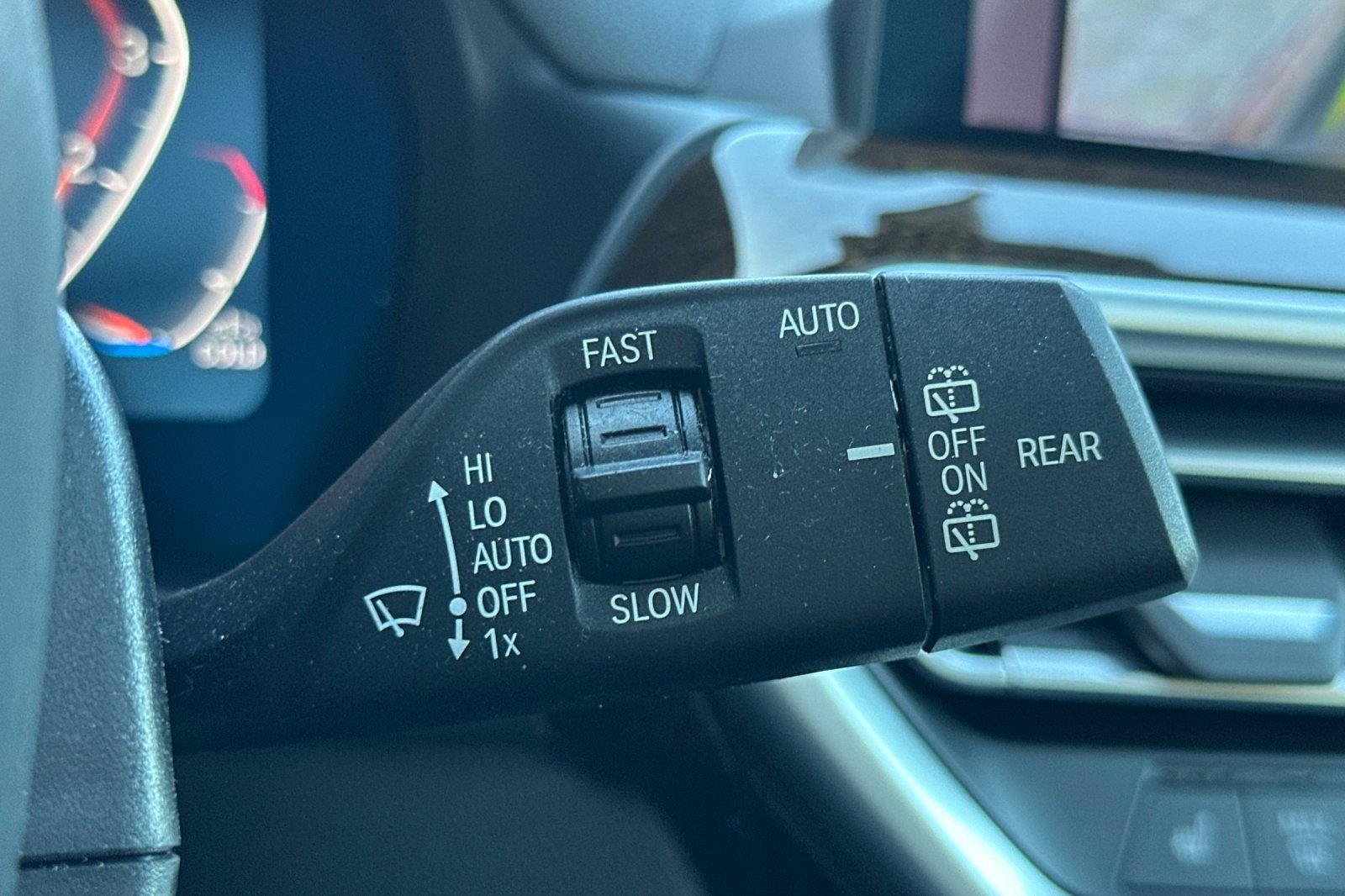 Used 2024 BMW X3 xDrive30i w/ Premium Package image 34