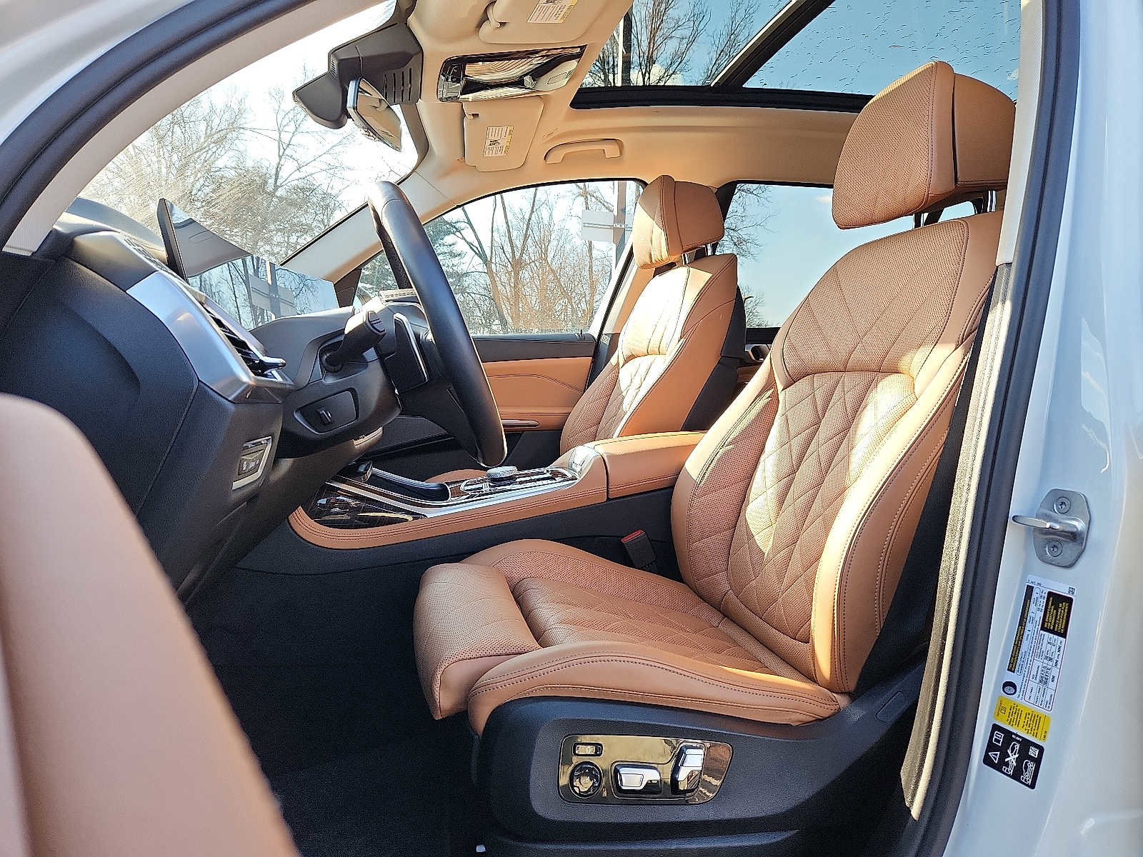 Certified 2024 BMW X7 xDrive40i image 13