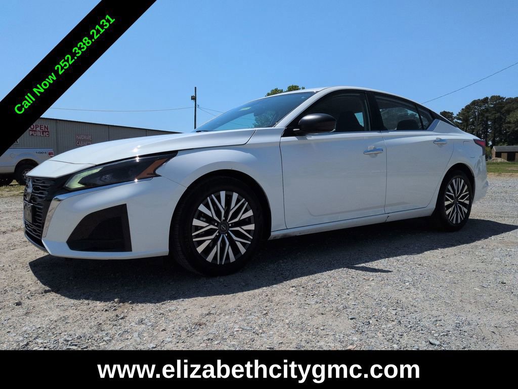 Used 2025 Nissan Altima 2.5 SV FWD image 7