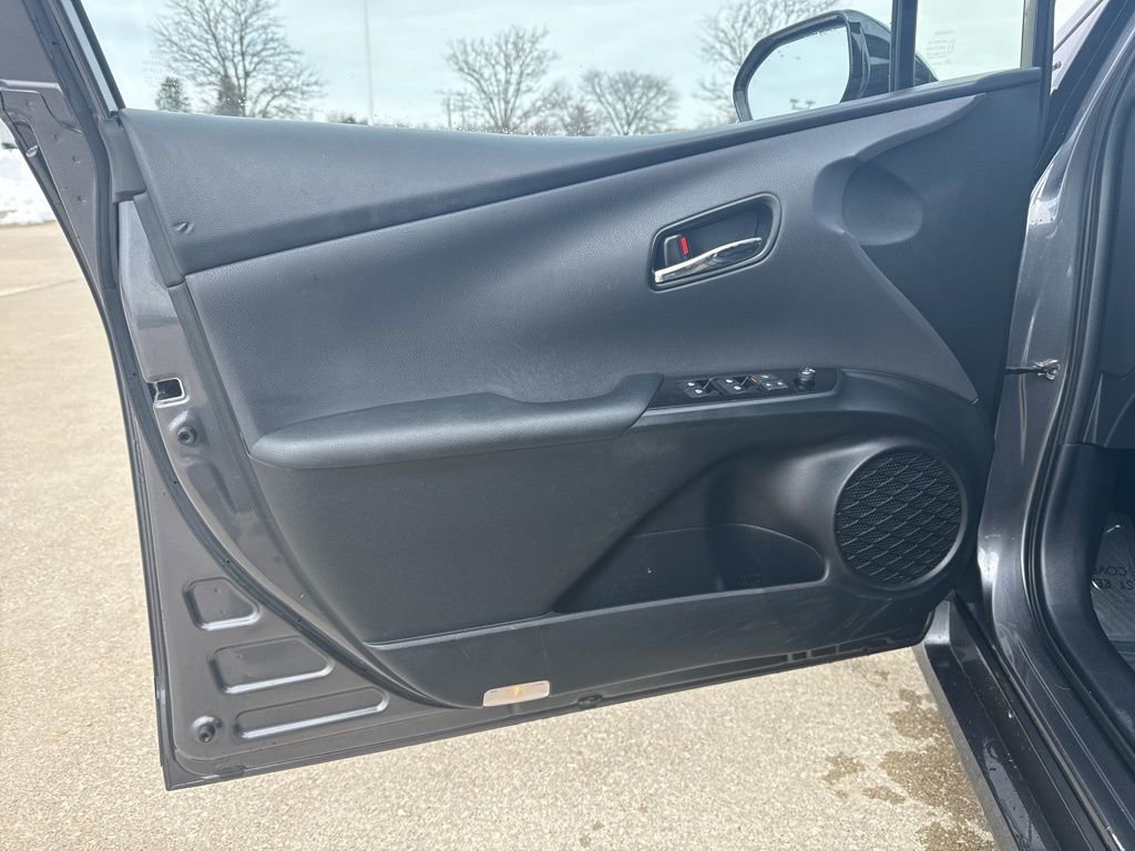 Used 2018 Toyota Prius Prime Plus image 15