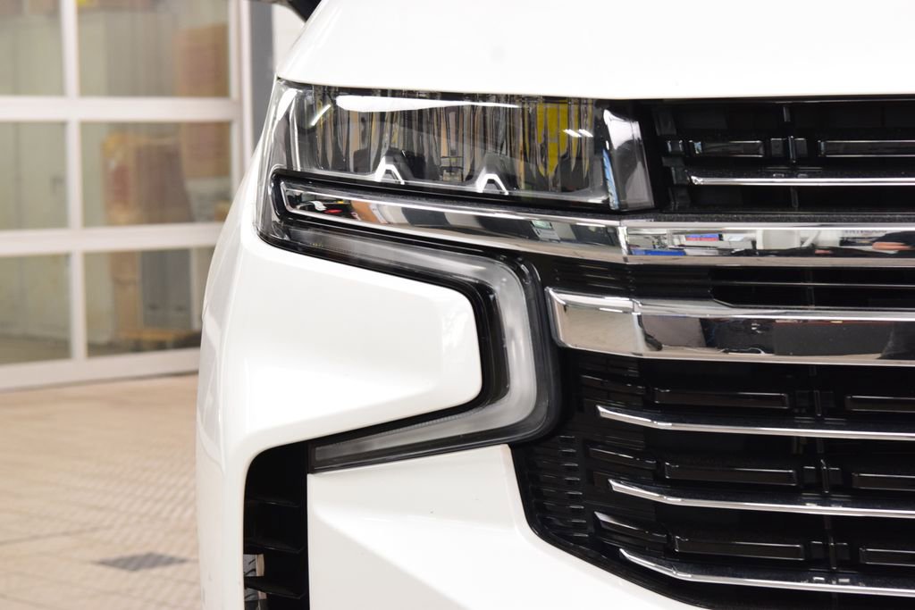 Used 2022 Chevrolet Tahoe LT w/ Luxury Package AWD/4WD image 12
