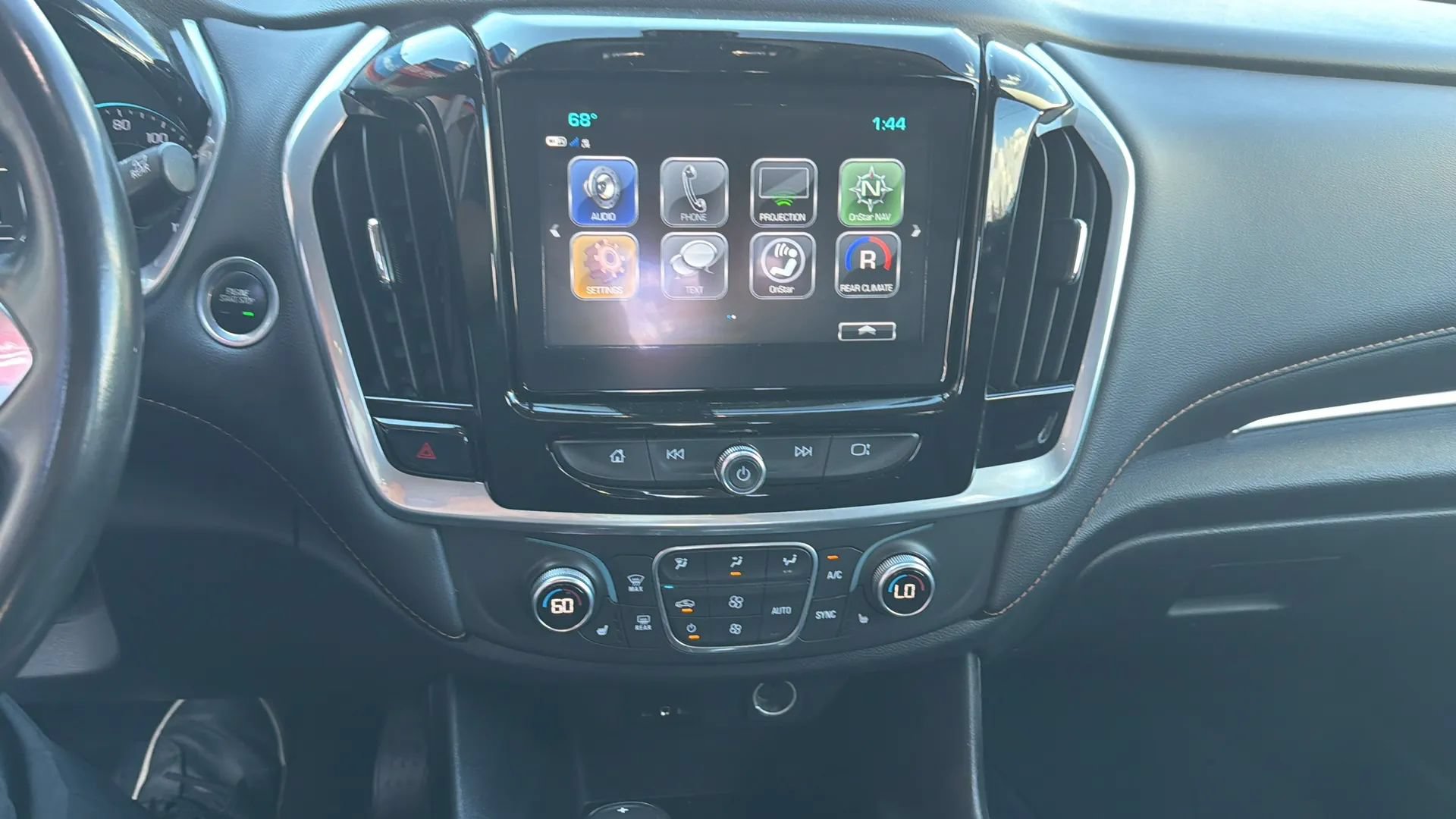 Used 2019 Chevrolet Traverse LT w/ LPO, Floor Liner Package AWD/4WD image 26