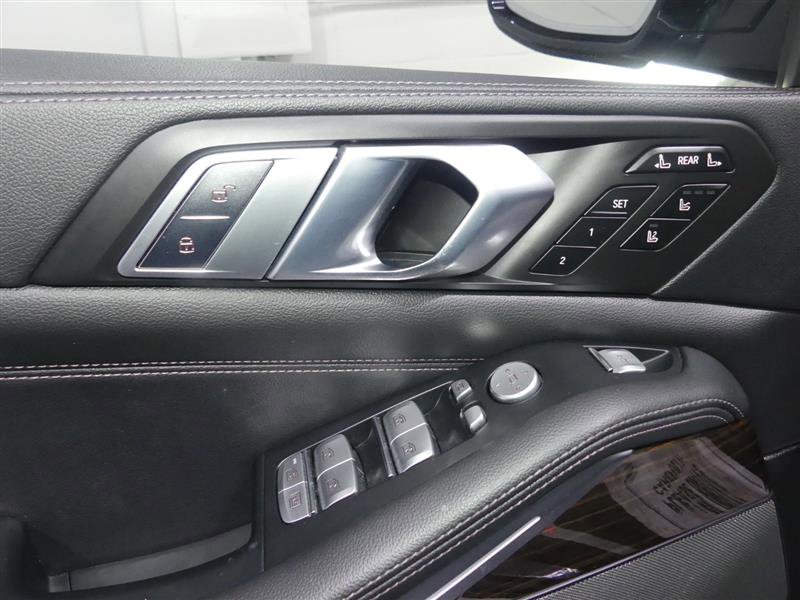 Used 2020 BMW X7 xDrive40i w/ Premium Package image 19