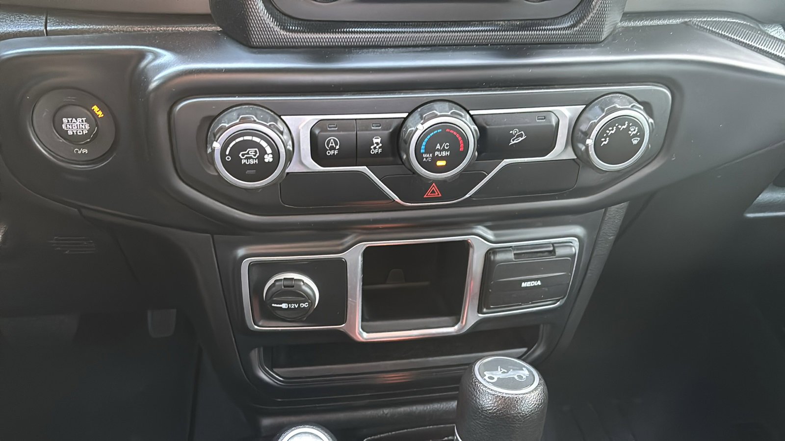 Used 2019 Jeep Wrangler Unlimited Sport image 19