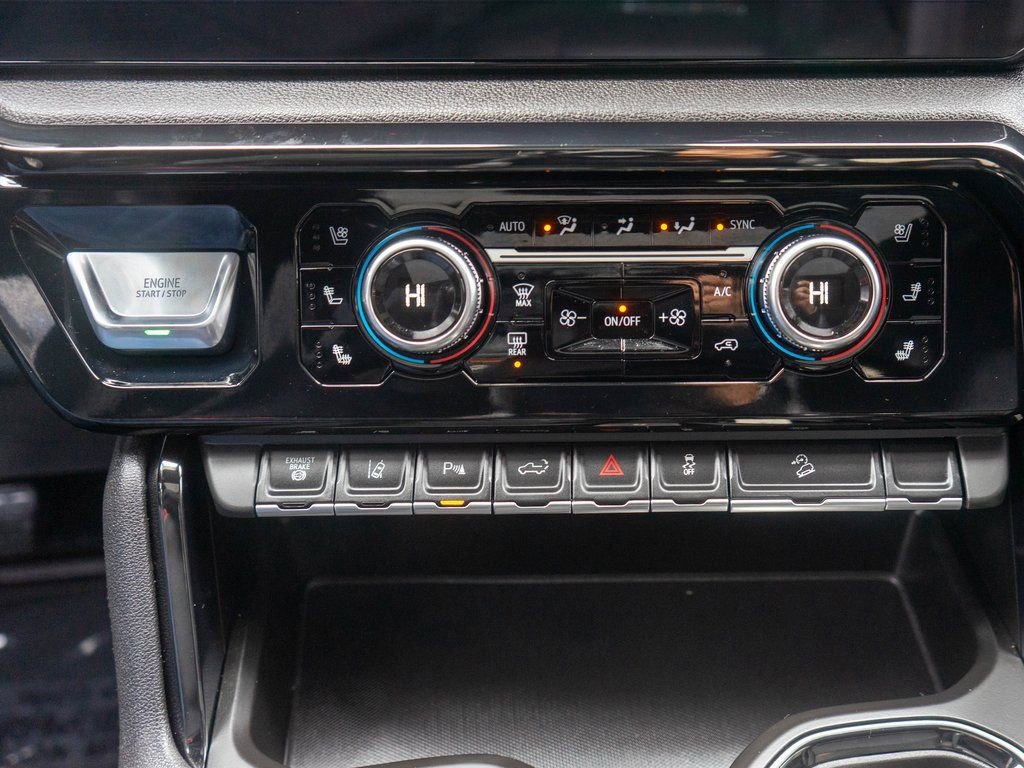 Used 2025 GMC Sierra 3500 AT4 w/ AT4 Premium Plus Package image 27