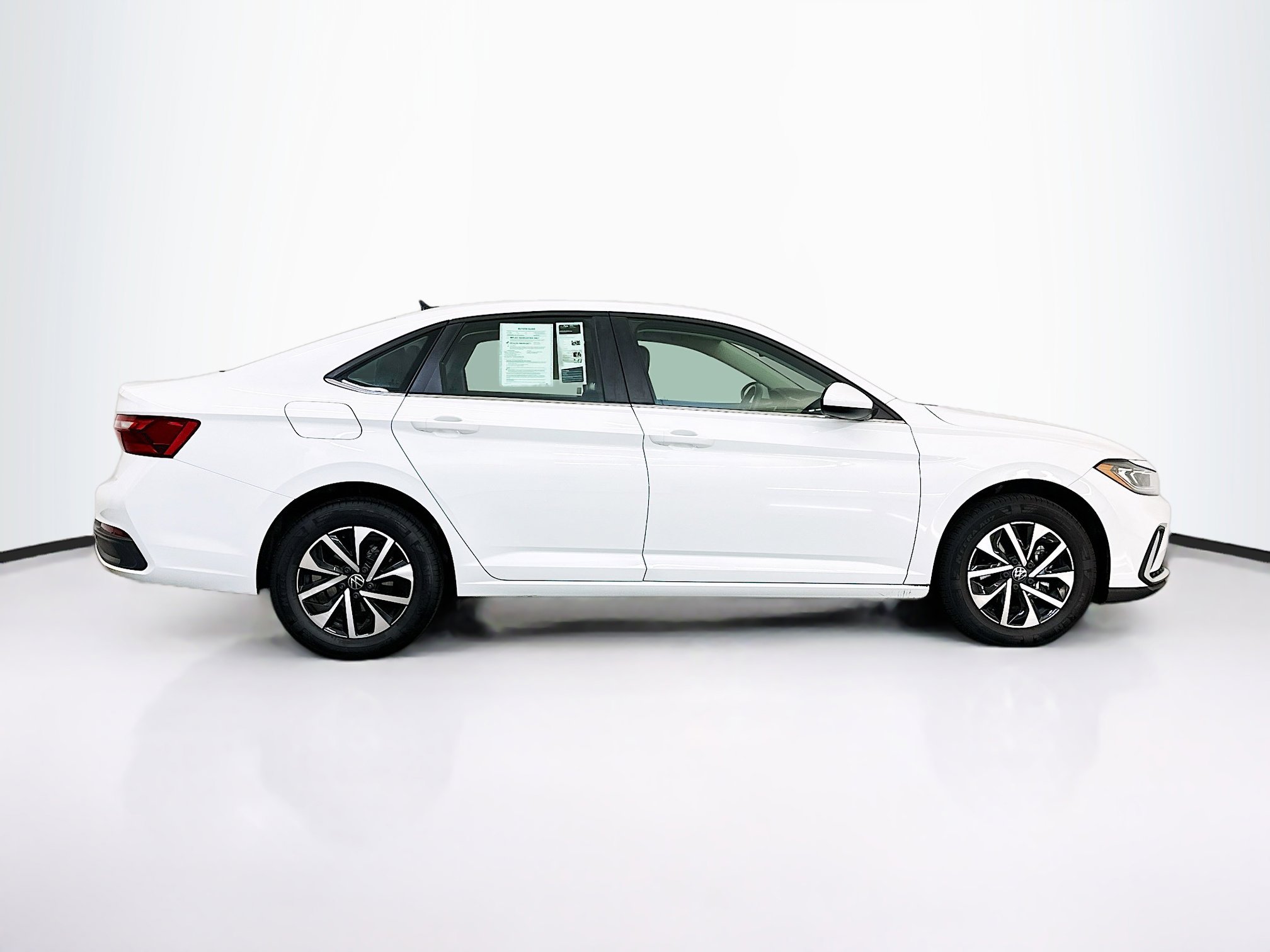 Used 2025 Volkswagen Jetta S image 10