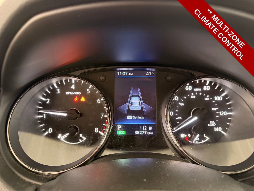 Used 2020 Nissan Rogue SV w/ Premium Package image 19