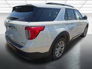 Used 2023 Ford Explorer XLT w/ Equipment Group 202A AWD/4WD image 15
