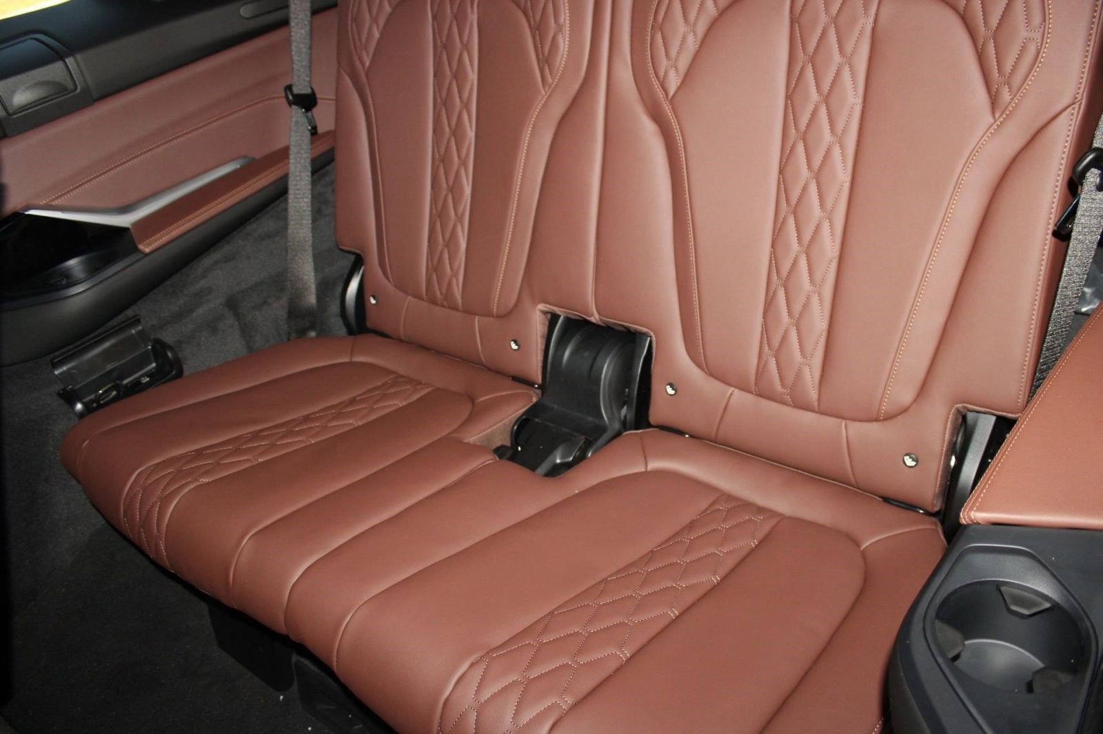 New 2026 BMW X7 M60i image 31