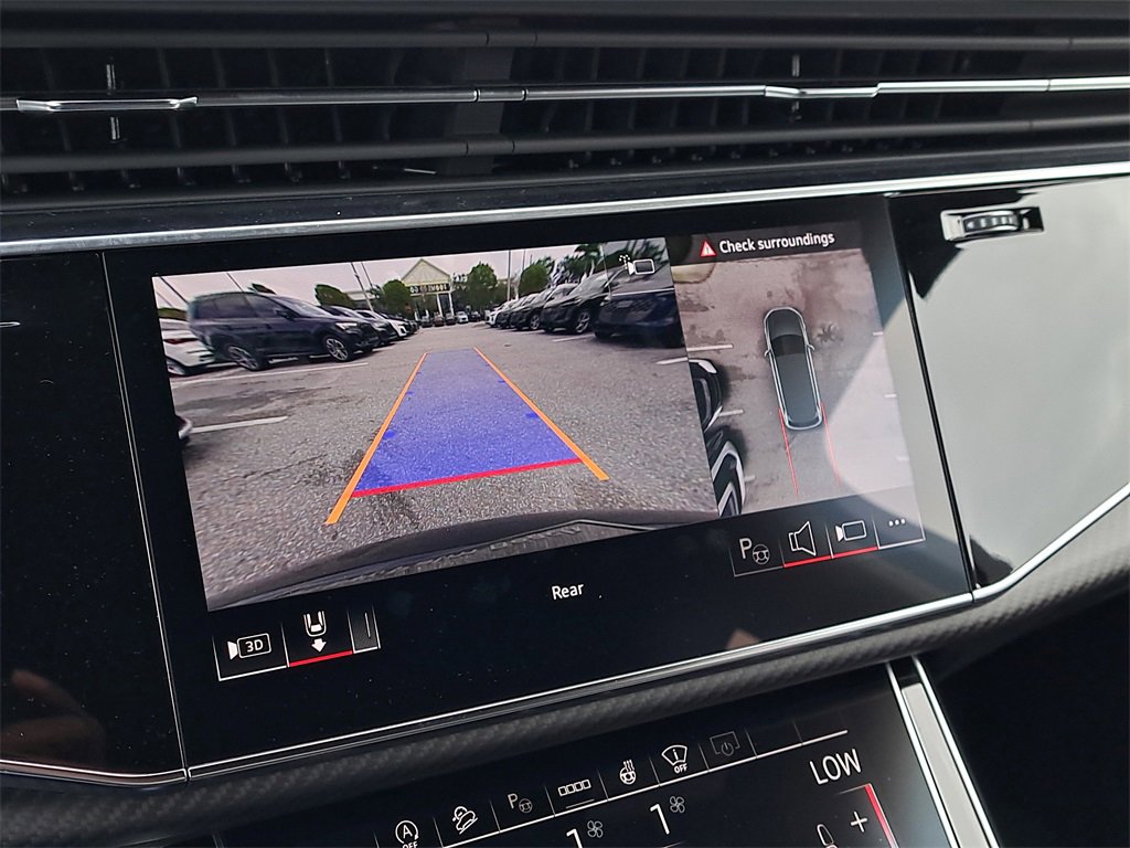 New 2026 Audi SQ7 Prestige image 12