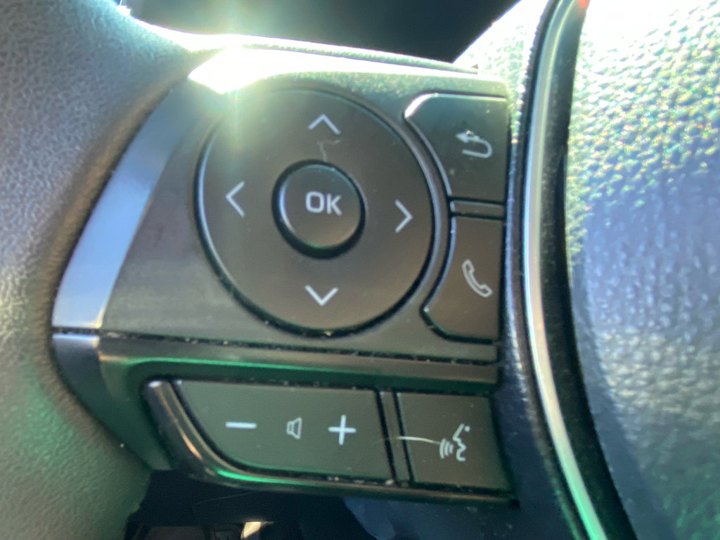 Used 2023 Toyota RAV4 XLE Premium image 24