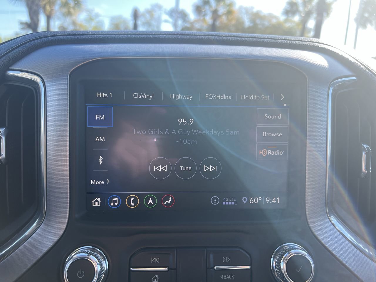 Used 2020 GMC Sierra 1500 SLT w/ SLT Premium Plus Package AWD/4WD image 23