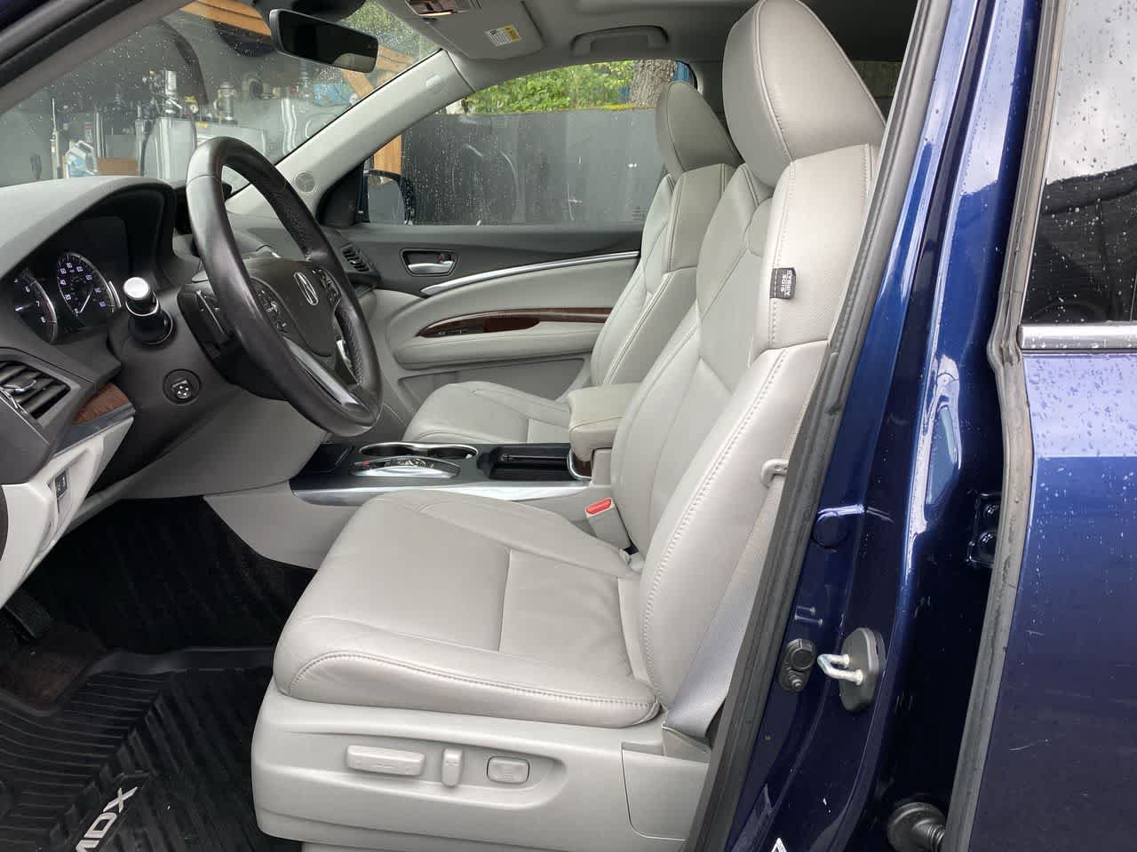 Used 2017 Acura MDX w/ Technology Package AWD/4WD image 13