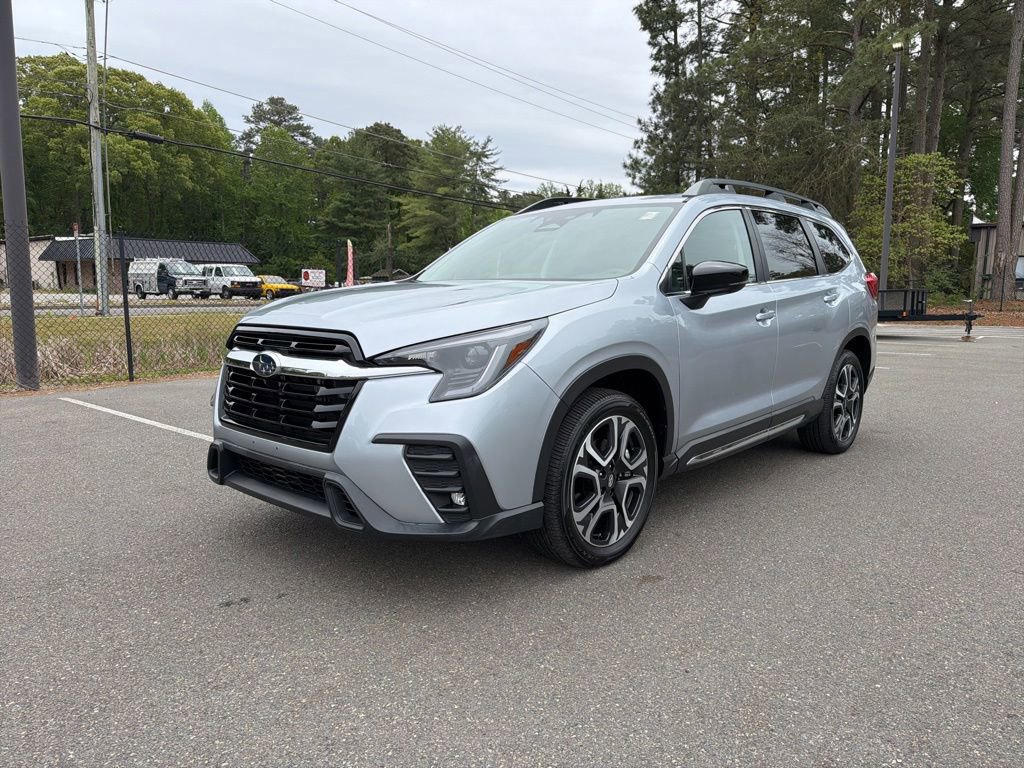 Used 2024 Subaru Ascent Limited w/ Technology Package AWD/4WD image 2